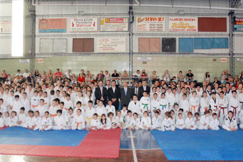 Mesa de evaluación de cinturones de color